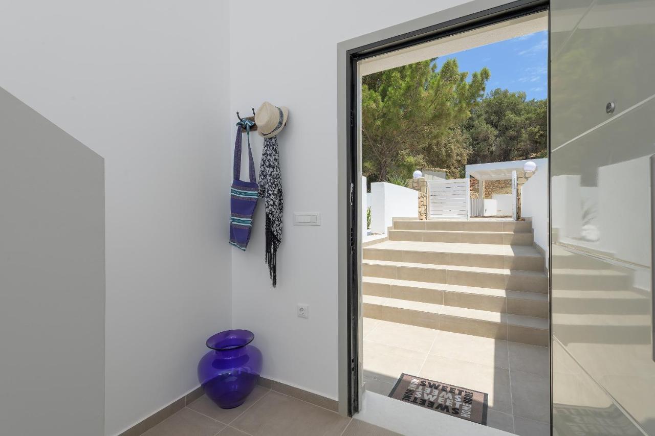 Villa Mimosa In Pefkos Líndos Exteriör bild